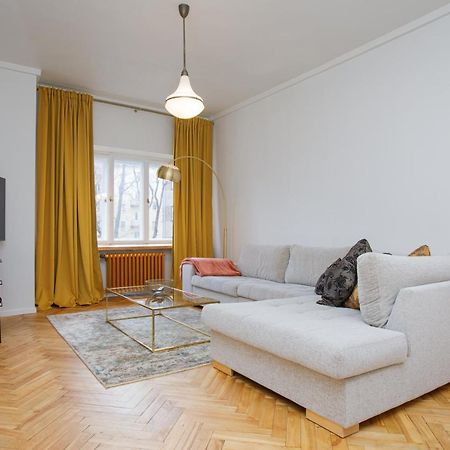 Apartment Peegel In City Center Free Parking Reval Exterior foto