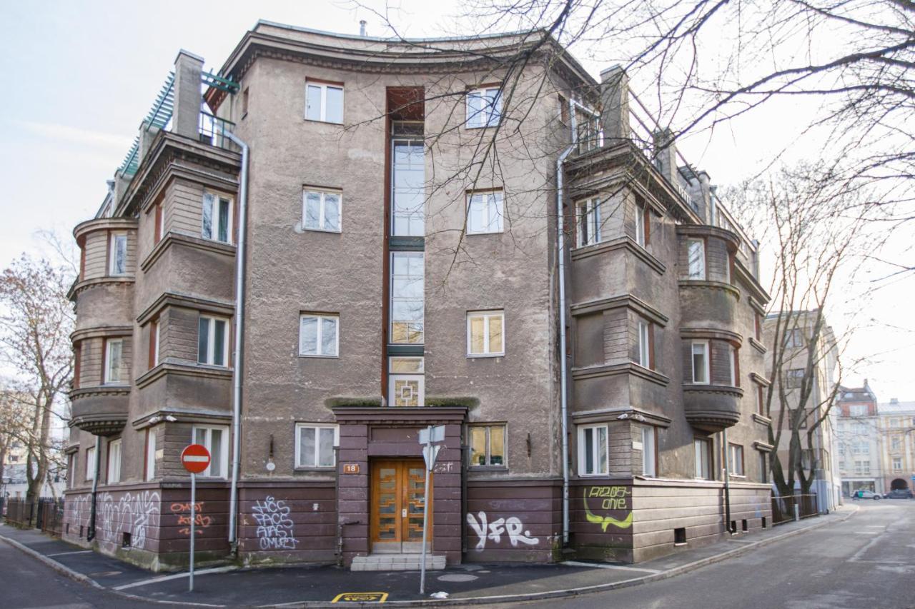 Apartment Peegel In City Center Free Parking Reval Exterior foto