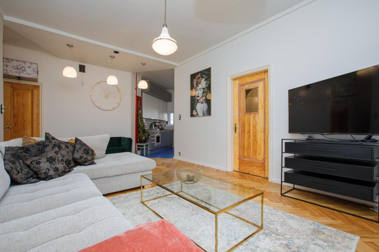 Apartment Peegel In City Center Free Parking Reval Exterior foto